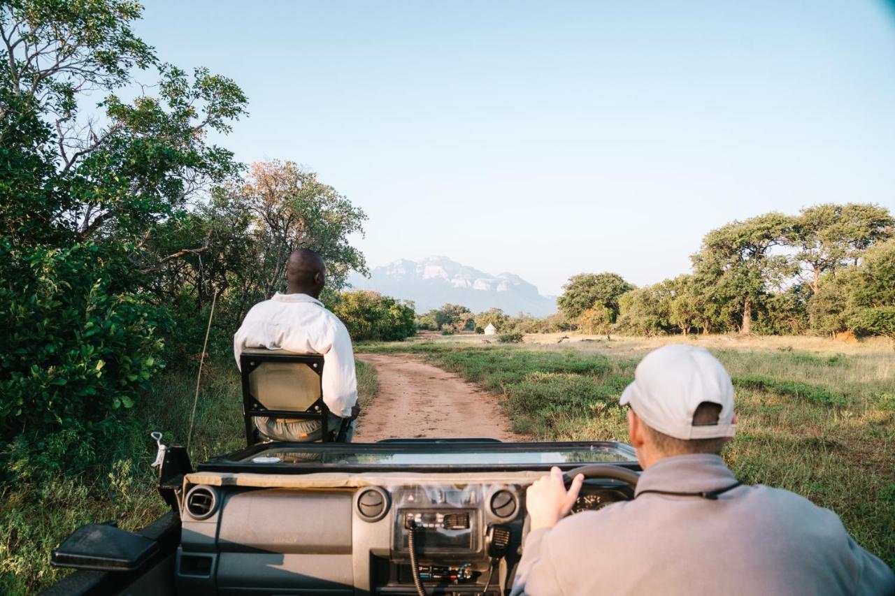 Khaya Ndlovu Safari Manor Villa Hoedspruit Buitenkant foto